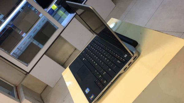 لپ تاپ دل مدل Dell Lattitude E6220